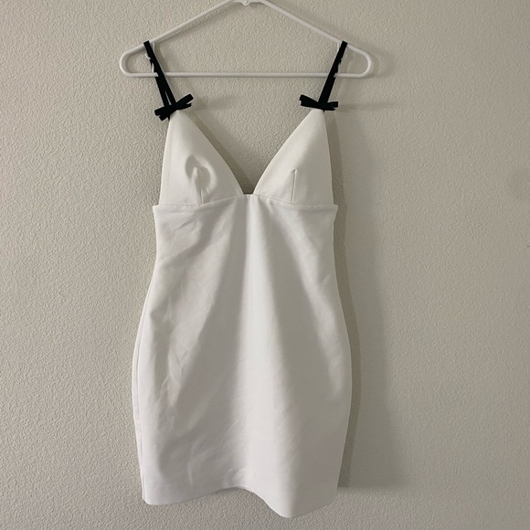 Zara short white dress with bows - black & white - Small - Picture 8 of 9